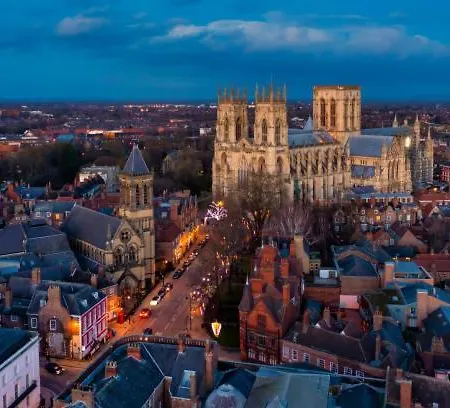 Nyaraló Family Honeybeelodge Hot Tub And Wood Burner York