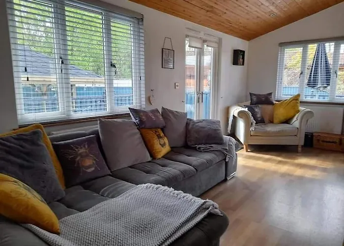 Family Honeybeelodge Hot Tub And Wood Burner * York