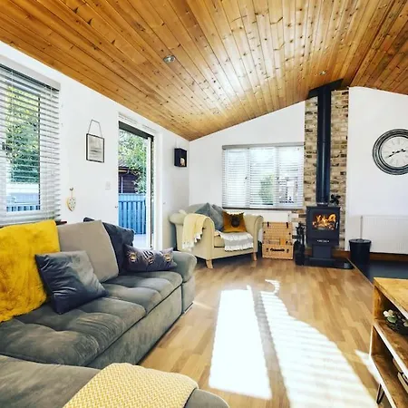 Family Honeybeelodge Hot Tub And Wood Burner * York